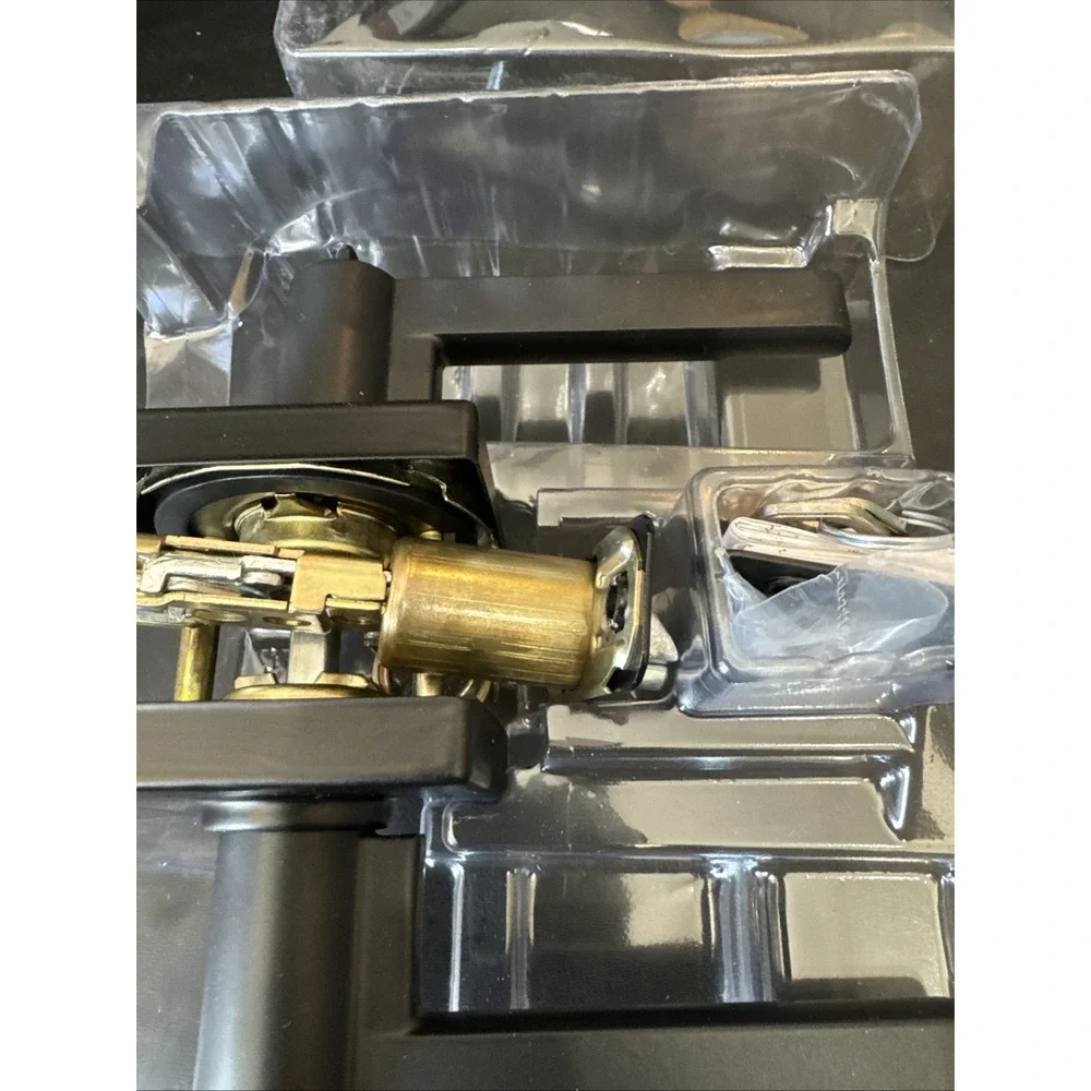 Defiant Tonebridge Matte Black Keyed‎ Entry Door Lever 1009 429 108